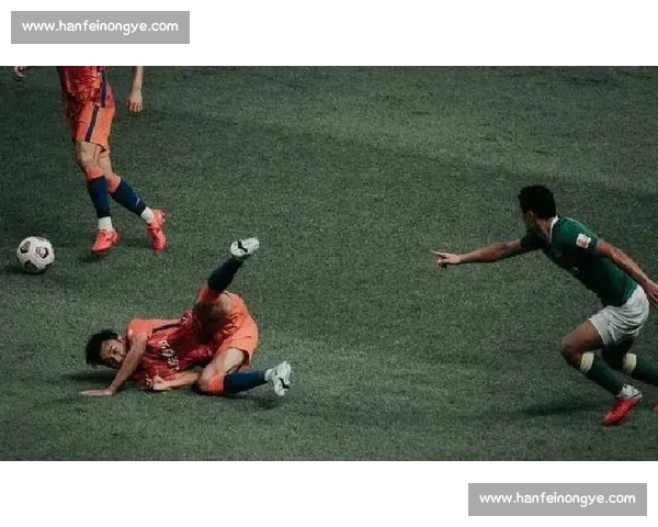 红牌破局！亚泰 2-2 遭绝平，保级路再陷泥沼